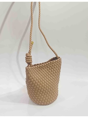 Tolino Botte Hakiki Örme Deri Askili Çanta