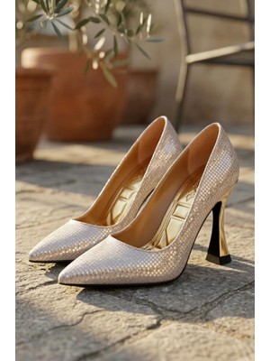 Pixel Gold Kadın Rahat Topuklu Parlak Yeni Moda Tarz Şık Işıltılı Ayakkabı Stiletto
