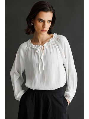 Mixray 4814 Kadın Bağlamalı Büzgülü Uzun Kol Saten Bluz Ekru