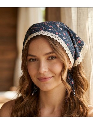 Dantel Detaylı Çiçek Desenli Pamuklu Bandana – Bağlamalı Kadın Saç Bandı / Vintage & Bohem Stil