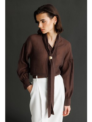 Mixray 4839 Kadın V Yaka Dökümlü Fular Detaylı Bluz Kahve