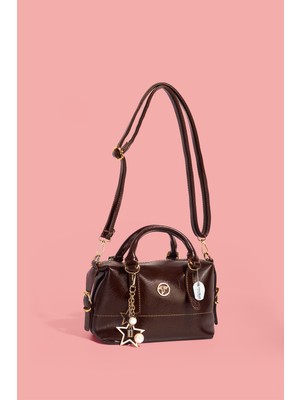 Westbag Kadın Parlak Rugan Deri Star Charm Detaylı El ve Omuz Askılı Çanta