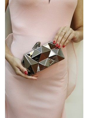 Nazart Kadın Metal Gümüş Clutch Portföy Gece Çantası Sezonsuz Kullanım için Şık Tasarım