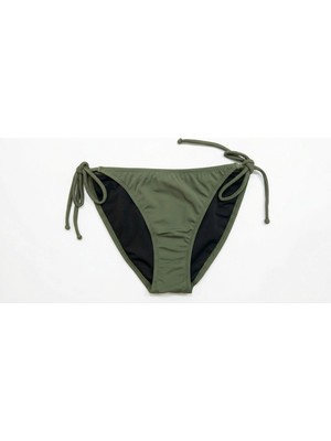Zi Haki Kenarları Ince Ip Bağlama Detaylı Bikini Altı