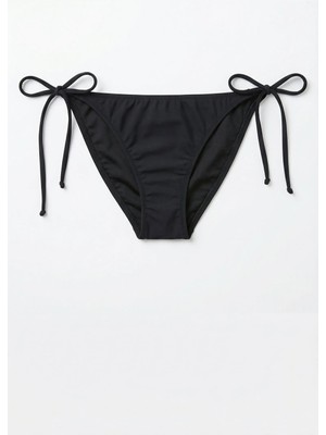 Zi Siyah Kenarları Ince Ip Bağlama Detaylı Bikini Altı