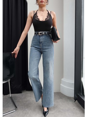 Esra Helvacı Yüksek Bel Kemerli Wide Leg Jean