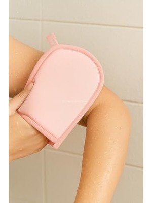 TeknoKapsül Ele Geçmeli Banyo Kesesi Yumuşak Ipek Vücut Lifi, Gözenek Açıcı Ölü Deri Sökücü Kese, Kir Çıkarıcı Hamam Kesesi, Cilt Yenileyici Peeling Etkili Duş Eldiveni, Batık ve Çilek Bacak Görünümü Kar