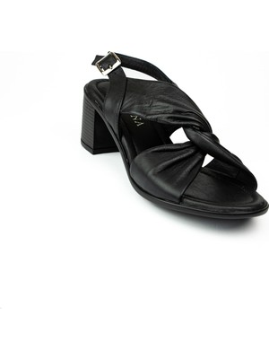 Babalı 1501 Siyah Deri Topuklu Kadın Sandalet