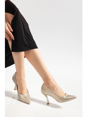 Budi K-114 Gold Pul Desenli Sivri Burunlu  Topuklu Kadın Ayakkabı