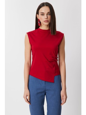 On Kadın Metal Aksesuarlı Kolsuz Bluz 71346 Kırmızı