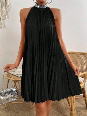 Mareandpanda Kadın Balıkçı Yaka Omuzlardan Açık Pılelı Kısa Janjan Krep Elbise