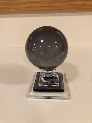 Dekoratif Tekli Kristal Küre Renk Füme Şeffaf Yükseklik 14 cm