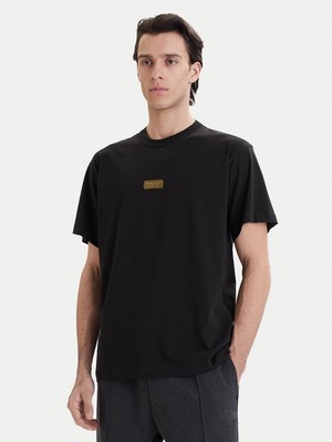 Versace Erkek Metalik Logo Desenli Normal Kalıp Yuvarlak Yakalı Pamuklu Kısa Kollu Siyah T-Shirt 80GAHT05 CJ00T-G89