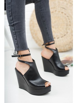 Ayakkabı Ateşi Siyah Cilt Bilekten Baretli Kadın Dolgu Topuk Ayakkabı Aleria