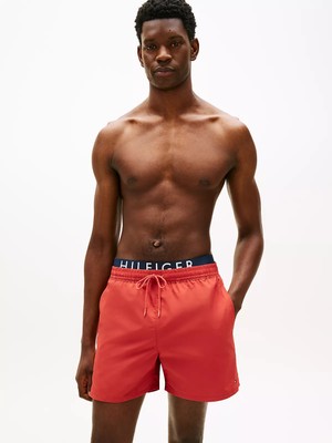 Erkek Iç Lastik Tommy Hilfiger Yazı Desen Paraşüt Kumaş Cep Detay Kırmızı Deniz Şortu UM0UM03749-XM0