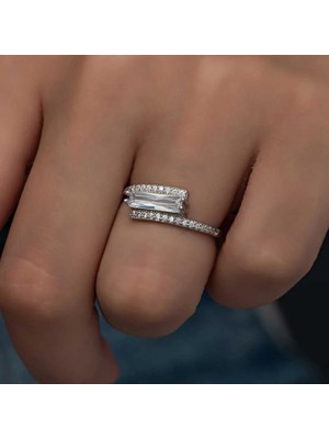 Inure Jewelry Gümüş Baget Taşlı Kadın Yüzük