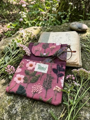 Tadsy Pudra Bahçesi Koyu Desenli Kitap Kılıfı Şık ve Koruyucu Cepli Kitap Kılıfı Çok Amaçlı Çanta Hediye 19X25 cm