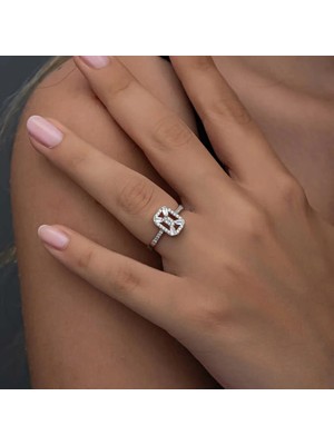 Inure Jewelry Gümüş Baget Taşlı Kadın Yüzük