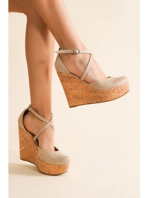 Ayakkabı Ateşi Mantar Ten Süet Kadın Dolgu Topuklu Ayakkabı