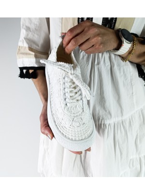 Gdt Ayakkabı Beyaz Renk Bağcıklı Kadın Spor Ayakkabı  Triko Örgü Spor Ayakkabı