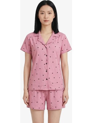 Cottonhill Pembe Kalp Desenli Yumuşak Dokulu Gömlek Yaka Kadın Şortlu Pijama Takımı