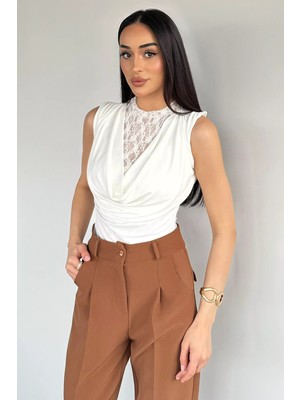 Gülseli Kadın Iç Dantel Detaylı Degaje Yaka Bluz P-00020982