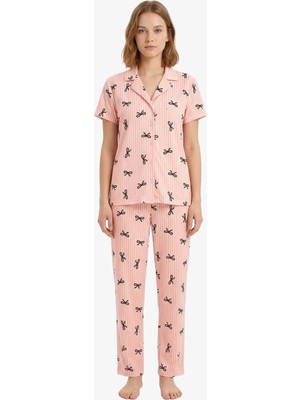 Cottonhill Pudra Çizgi Desenli Yumuşak Dokulu Gömlek Yaka Kadın Pijama Takımı