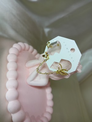 Jewelry Altın Rengi Kelebekli Kıkırdak Küpe Set