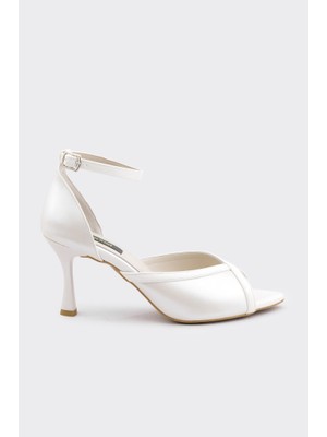 Derinet Bilekten Bantlı Kadın Abiye Ayakkabı