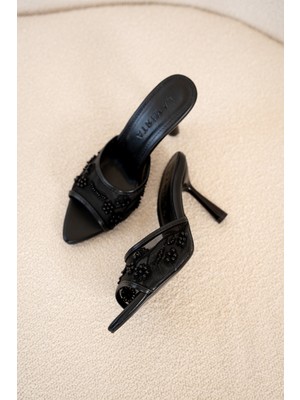 Laminta Crit Işleme Detaylı Siyah Kadın Topuklu Terlik