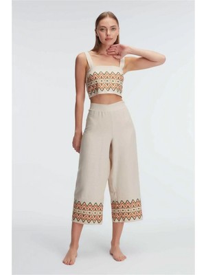 MiraLive Askılı Oyuk U Yaka Geometrik Yazlık Uzun Nakış Detaylı Pijama Takımı