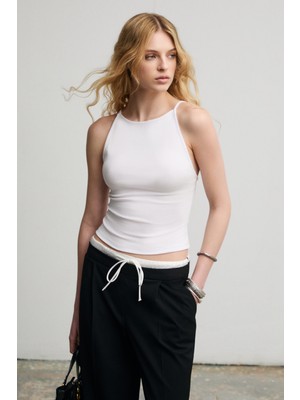 Grimelange Celısse Kadın Yumuşak ve Esnek Kumaşlı Organik Pamuklu Sırt Dekolteli Askılı Beyaz Bluz