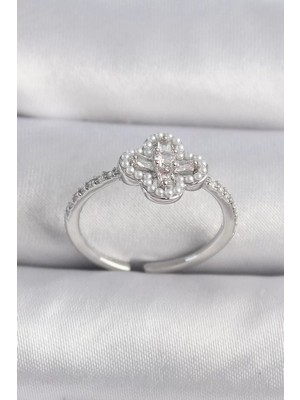 Uravas Store Pirinç Gümüş Renk Zirkon Taşlı Yonca Model Inci Detay Kadın Yüzük - TJ-BYK3493