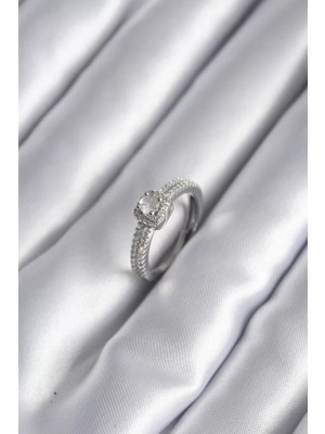 Uravas Store Pirinç Gümüş Renk Zirkon Taşlı Kadın Yüzük - TJ-BYK2963