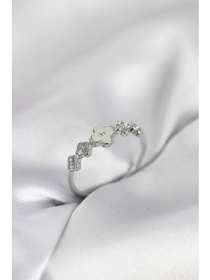 Uravas Store Gümüş Renk Yonca Zirkon Taşlı Kadın Yüzük - TJ-BYK4057