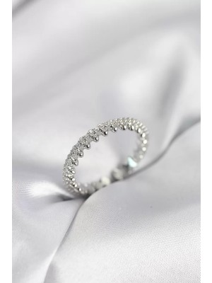 Uravas Store Gümüş Renk Sıralı Zirkon Taşlı Model Kadın Yüzük - TJ-BYK4059