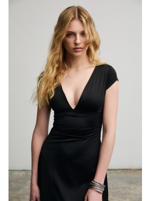 Grimelange Monnele Kadın Derin V Yakalı Vucuda Oturan Mini Siyah Elbise