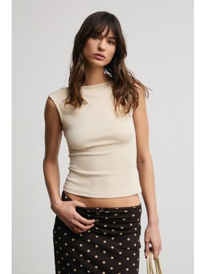 Grimelange Clea Kadın Yumuşak ve Esnek Kumaşlı Sırt Dekolte Detaylı Slim Fit Taş Rengi Bluz