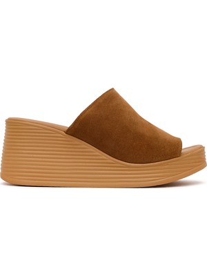 Derimod Kadın Taba Dolgu Topuklu Süet Deri Terlik 26SFD180810