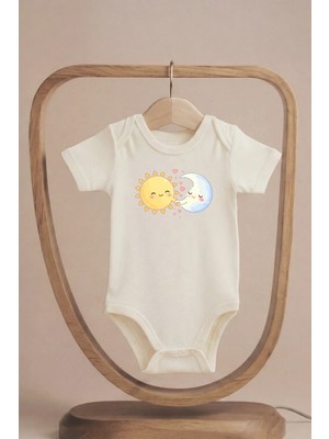 Pamuk Saray Organik %100 Pamuklu Sevimli Güneş ve Ay Baskılı Kısa Kollu Çıtçıtlı Bebek Body Badi Zıbın