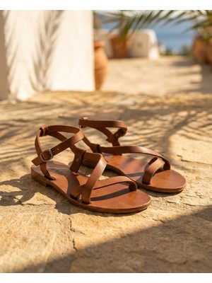 Türkbükü Sandalet Hakiki Deri Çapraz Bantlı Klasik Bodrum Sandaleti - Taba 61K