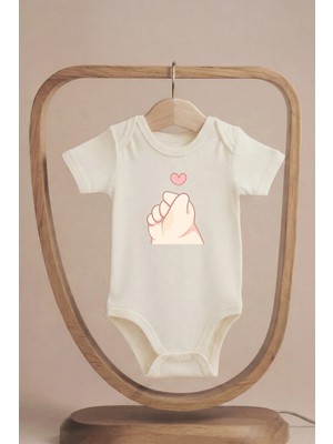 Pamuk Saray Organik %100 Pamuklu Sevimli Kalp Baskılı Kısa Kollu Çıtçıtlı Bebek Body Badi Zıbın