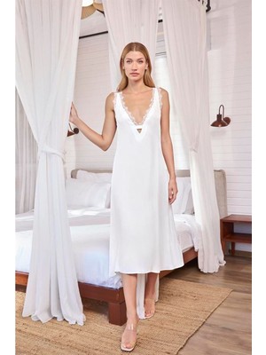 byasafkids Göğüs ve Sırt Dekolteli Dantelli Saten Gecelik