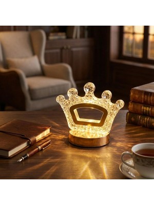 Sora Home® Kral Tacı Model Kristal LED Masa Lambası – Dokunmatik, 3 Renk Işık Modlu, Şarjlı Mini De