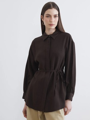 LC Waikiki Lcw Modest Kahverengi Beli Kuşaklı Dokulu Kadın Gömlek Tunik