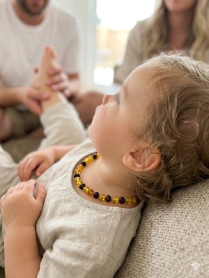 Museum Of You Damla Kehribar Bebek Diş Kolyesi, Iki Renk, Baltık Litvanya, Sertifikalı, Bebeklere Hediyelik Kolye