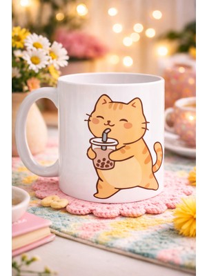 Senka Sevimli Kedi Bubble Tea Tasarımlı Porselen Kupa Model 192 – Boba Çayı Içen Kedi Kahve Kupası – Kedi