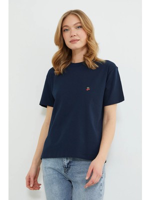 FullaModa Kiraz Aksesuarlı Bisiklet Yaka Tişört