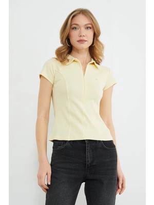 FullaModa Metal Aksesuarlı Yarım Fermuarlı Slim Fit Tişört