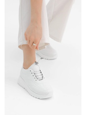 Tonny Black Kadın Beyaz Rahat Kalıp Bağcıklı Kadın Ayakkabı